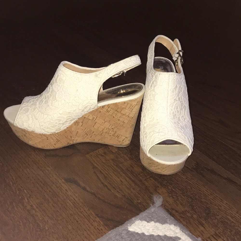 NWOT White wedge heals